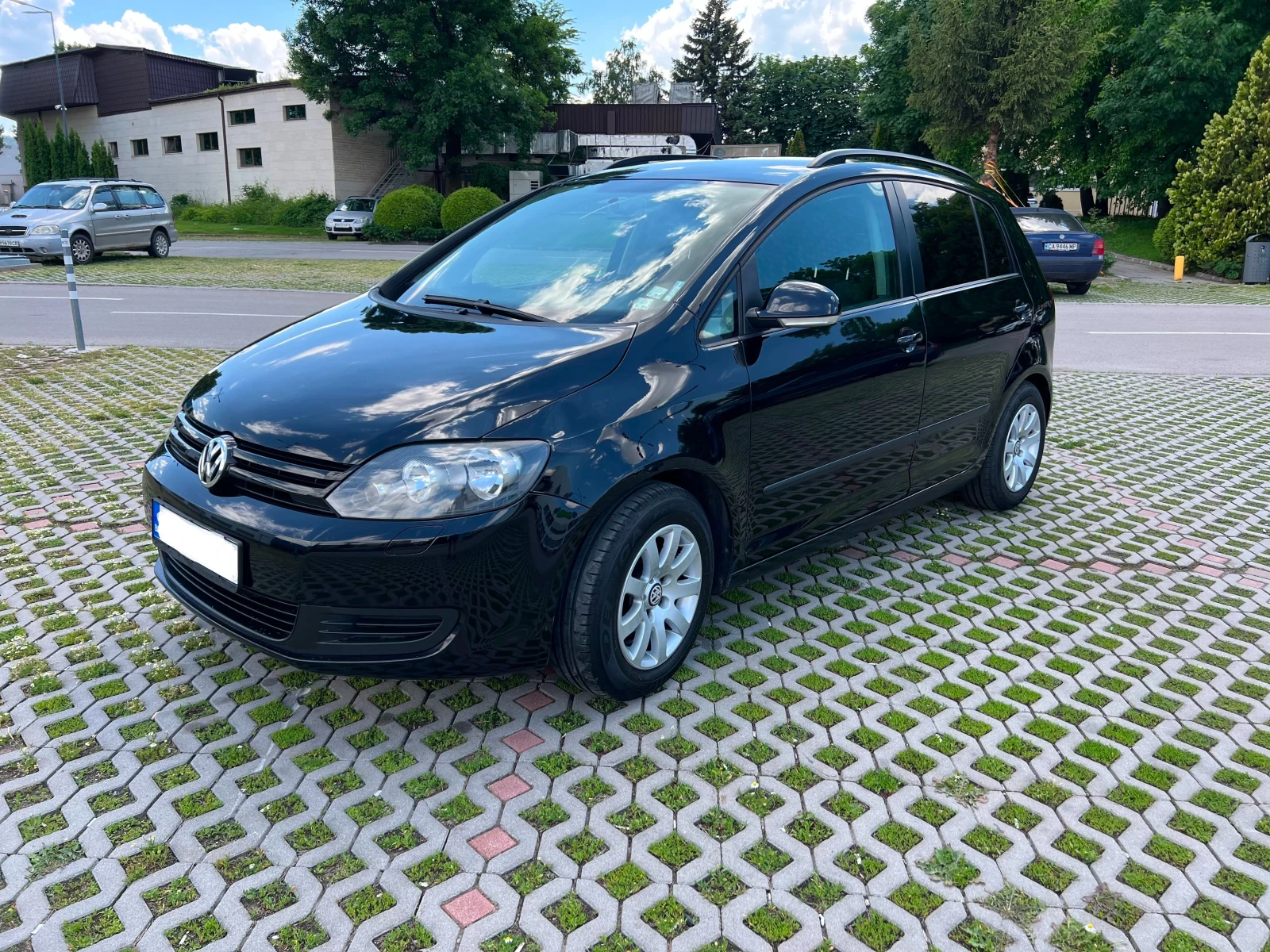 VW Golf Plus 1.6 TDI, снимка 2 - Автомобили и джипове - 54693299