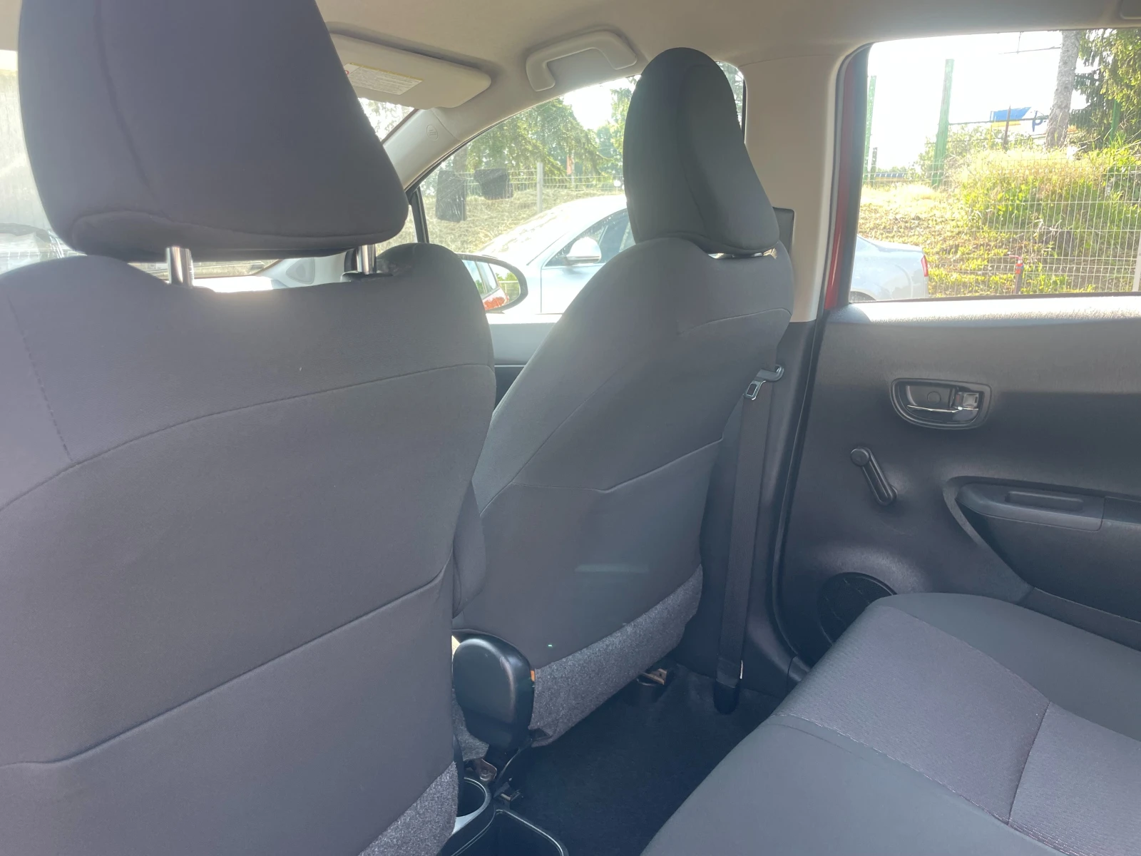 Toyota Yaris /1.33 VVT, снимка 10 - Автомобили и джипове - 54788514