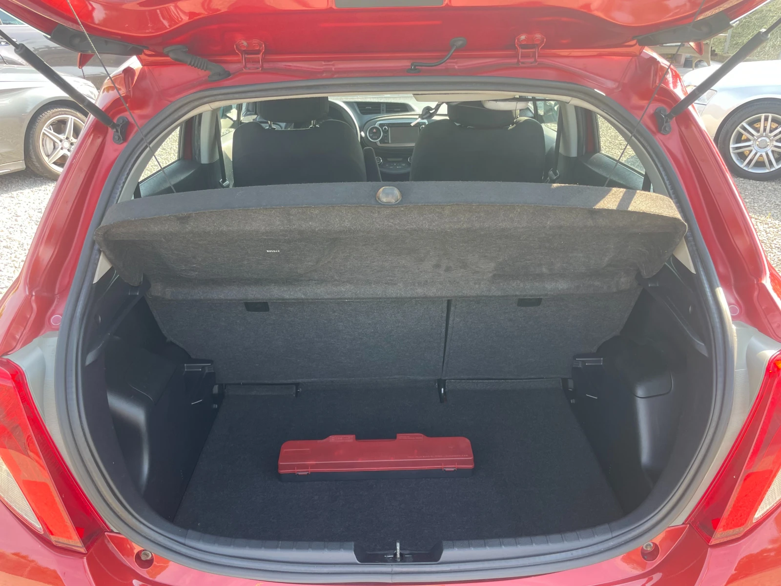 Toyota Yaris /1.33 VVT, снимка 12 - Автомобили и джипове - 54788514
