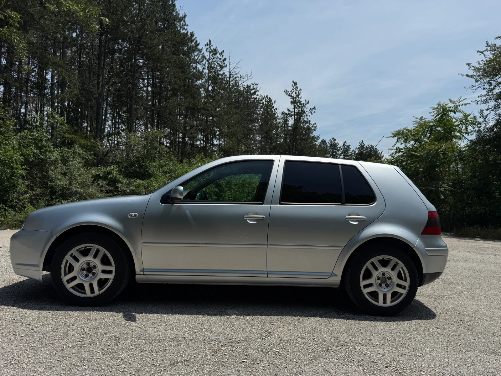 VW Golf 1.9 TDI, снимка 3 - Автомобили и джипове - 54821317