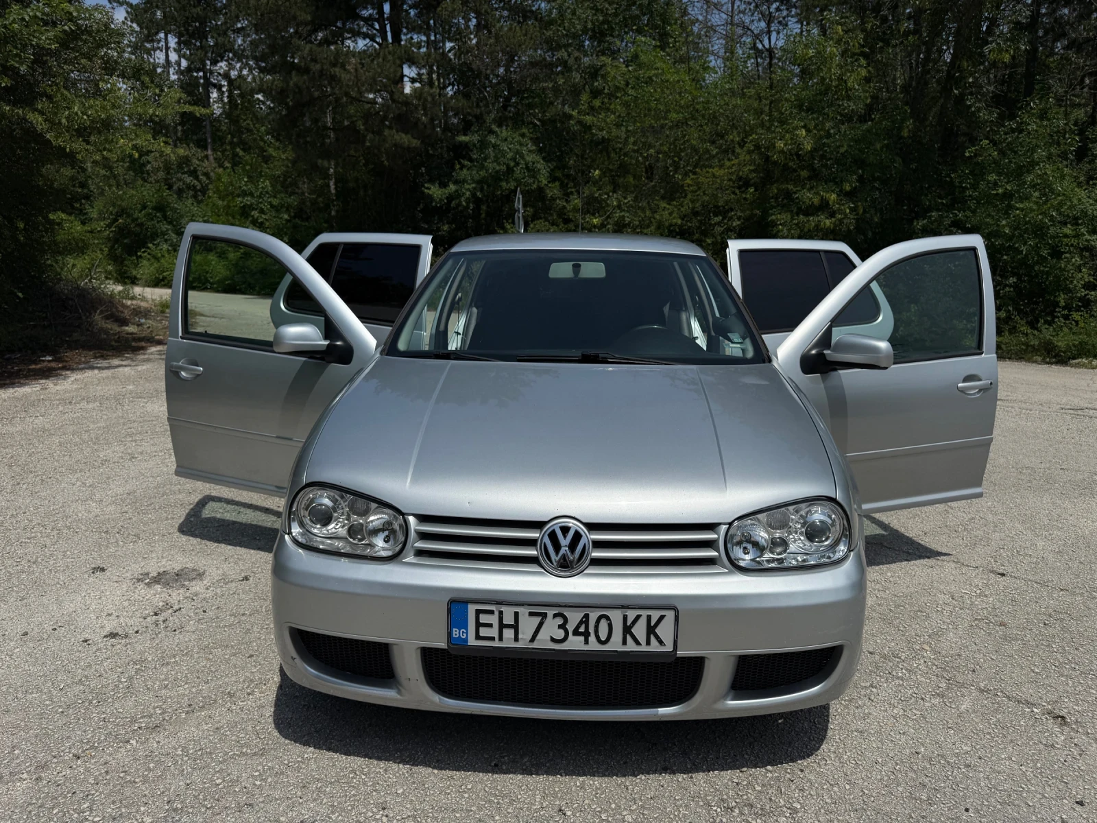 VW Golf 1.9 TDI, снимка 6 - Автомобили и джипове - 54821317