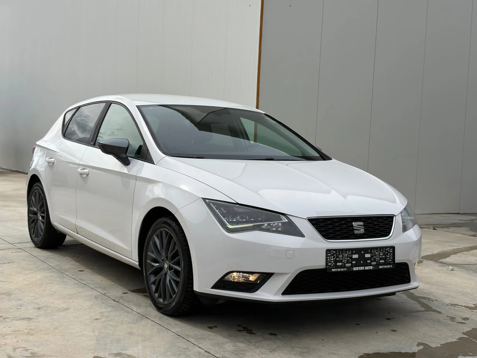 Seat Leon 1.4 TGi 110кс 6ск Navi Пълна сервизна история