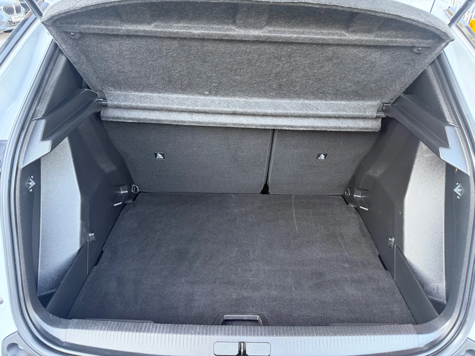 Peugeot 2008 1.2 EAT8 PURETECH, снимка 10 - Автомобили и джипове - 55063962