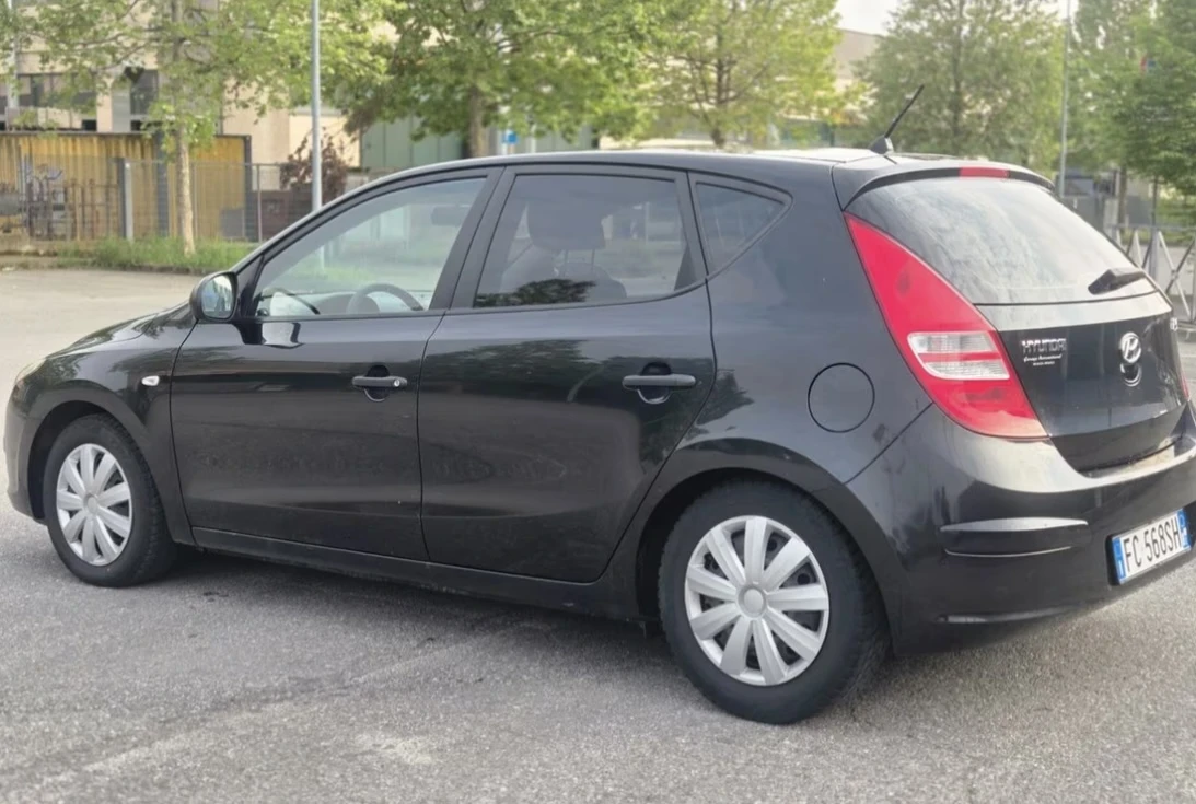 Hyundai I30 1.6 i, снимка 6 - Автомобили и джипове - 55327554
