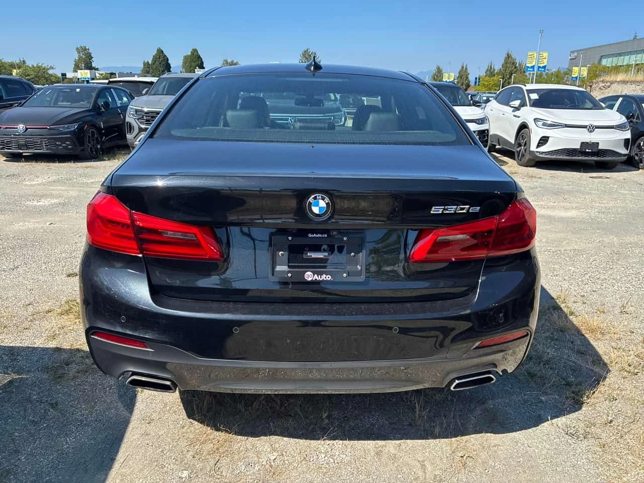 BMW 530E * xDrive iPerformance * CARFAX * АВТОКРЕДИТ, снимка 4 - Автомобили и джипове - 55657761