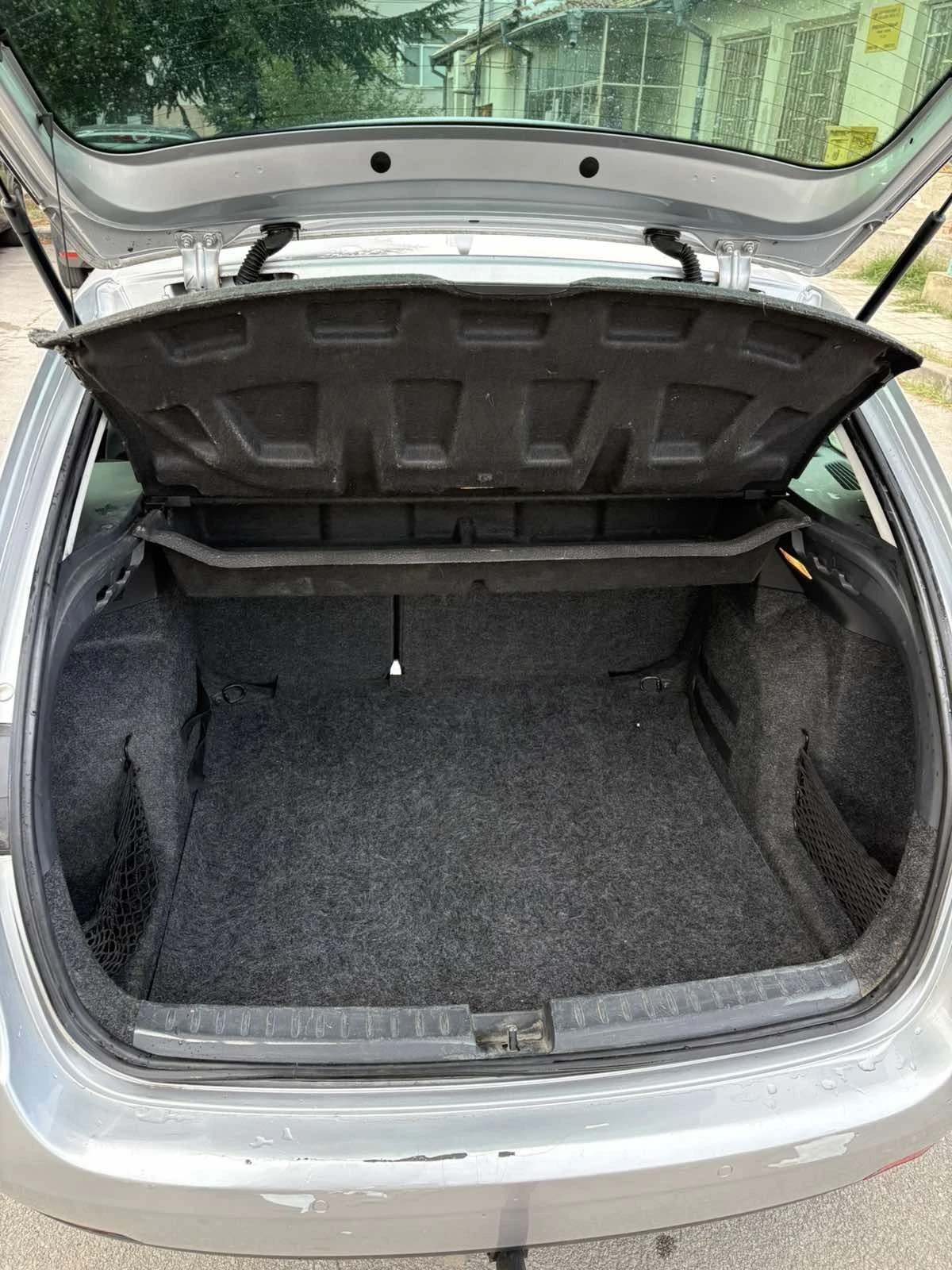 Seat Ibiza 1.6tdi, снимка 10 - Автомобили и джипове - 56246616