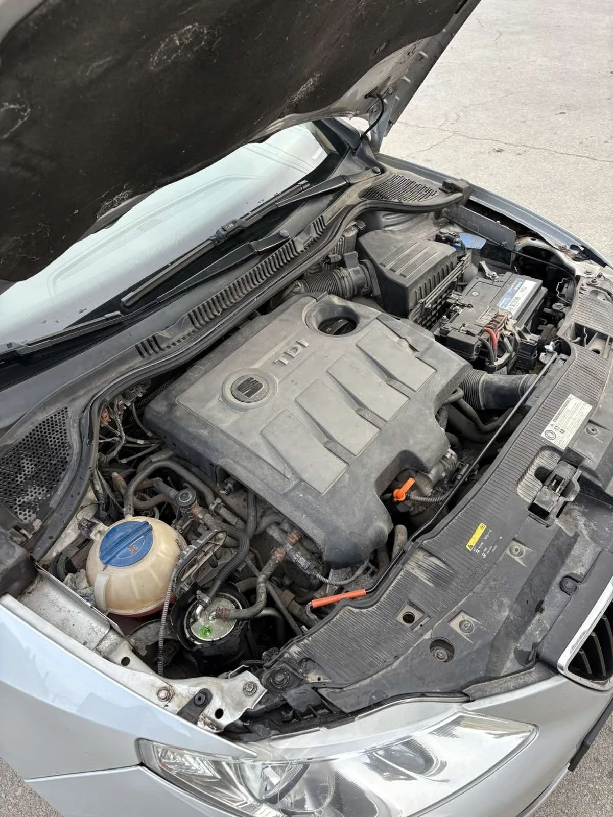 Seat Ibiza 1.6tdi, снимка 11 - Автомобили и джипове - 56246616