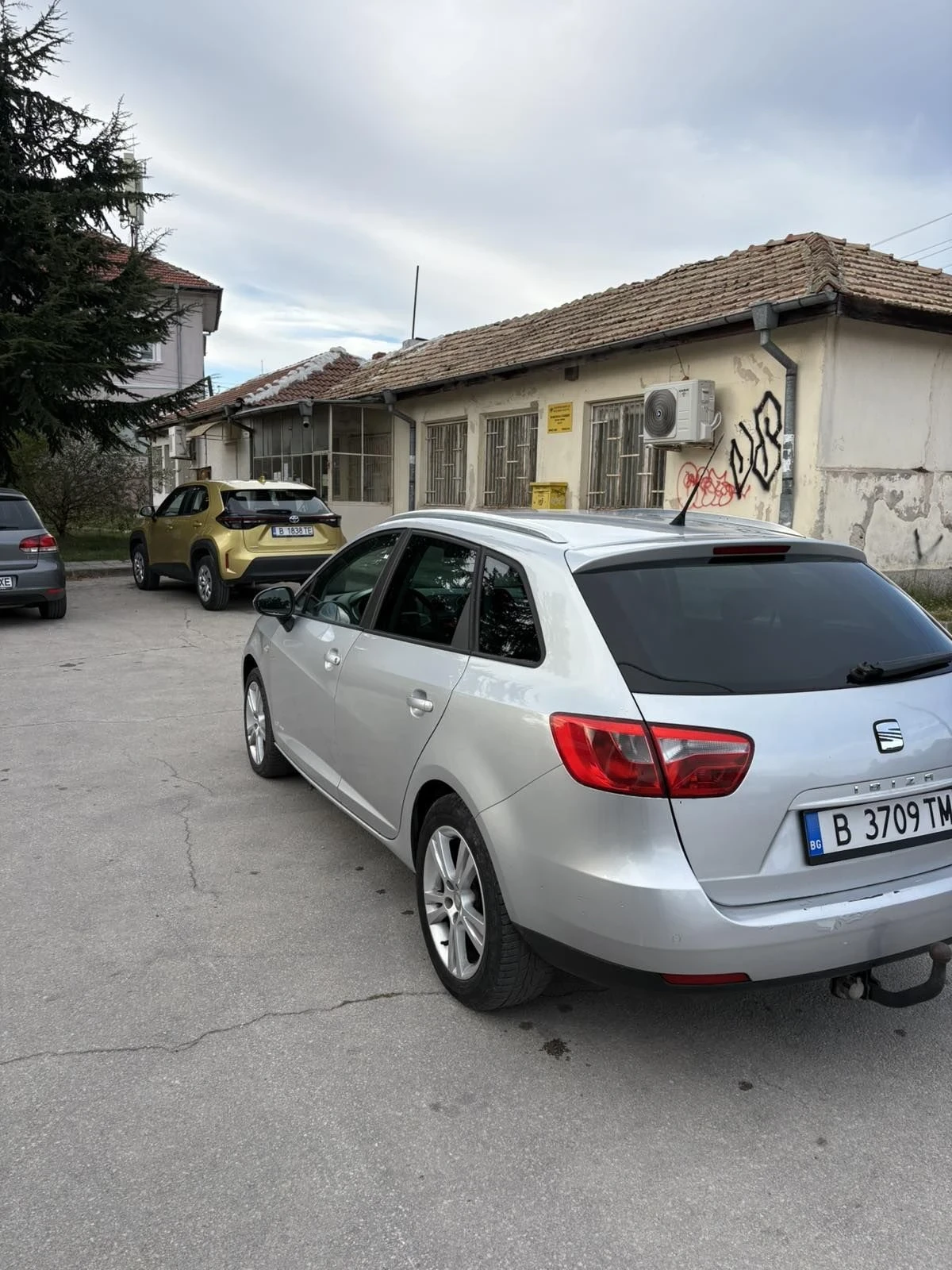 Seat Ibiza 1.6tdi, снимка 5 - Автомобили и джипове - 56246616