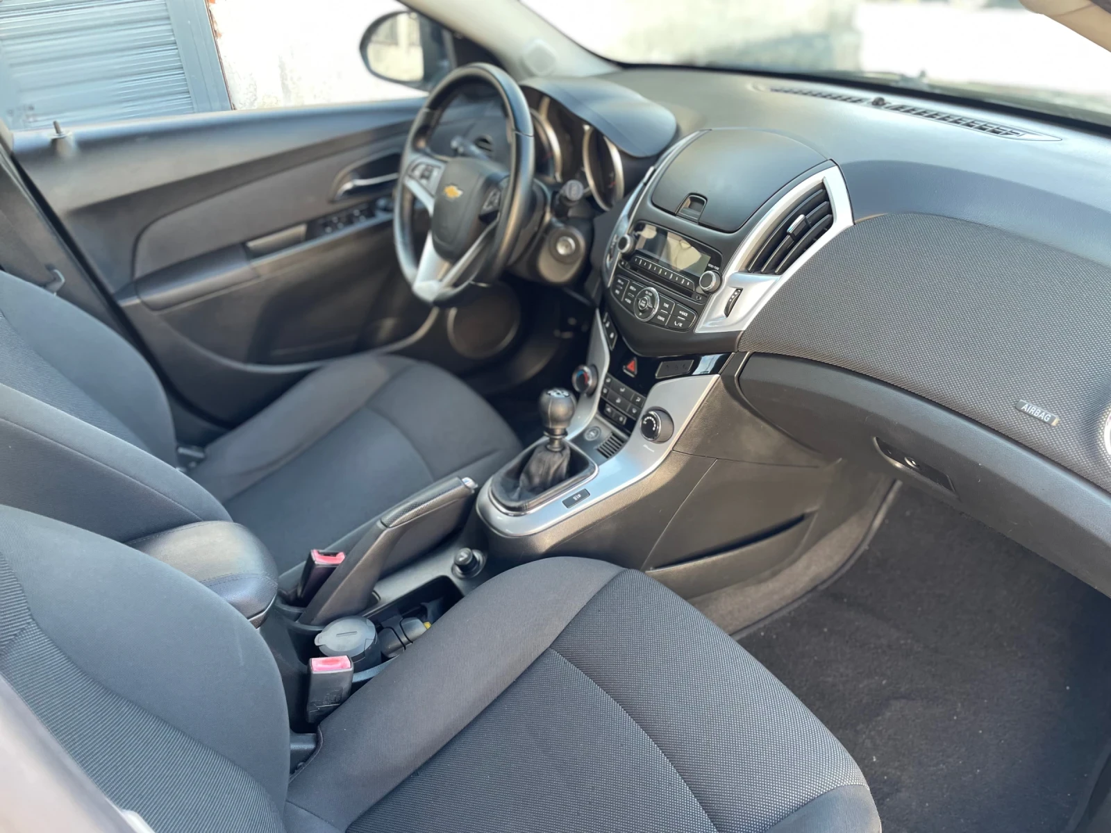 Chevrolet Cruze 1.8 Газ/Бензин, снимка 6 - Автомобили и джипове - 56660910