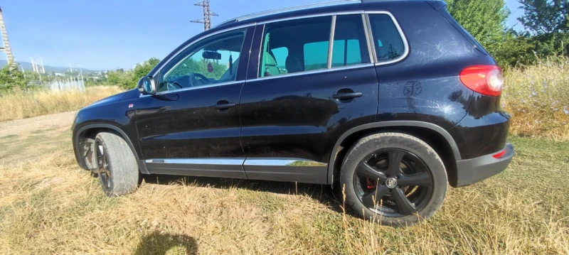 VW Tiguan Sport 2.0 TDI 4x4, снимка 6 - Автомобили и джипове - 51487006