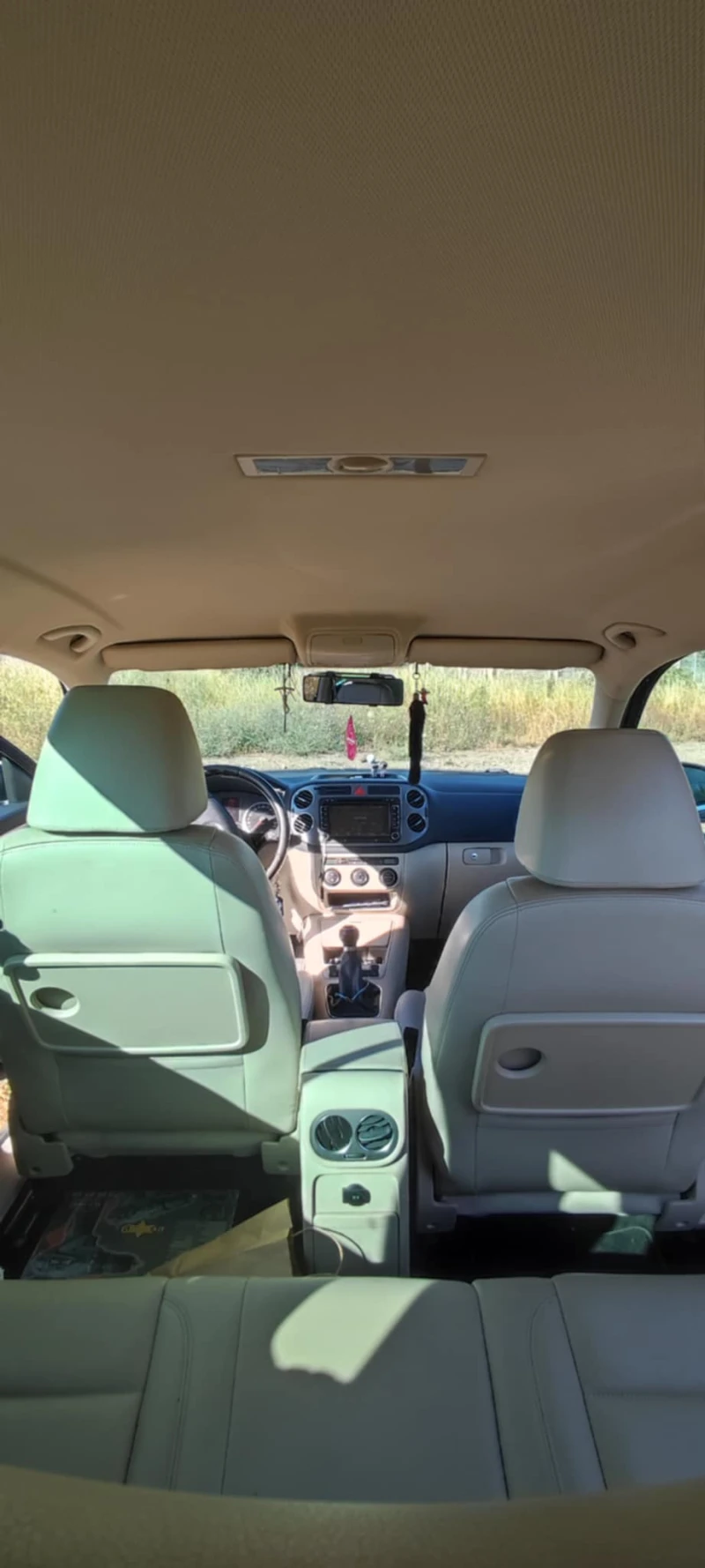 VW Tiguan Sport 2.0 TDI 4x4, снимка 15 - Автомобили и джипове - 51487006