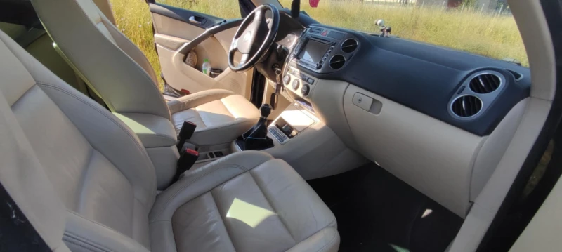 VW Tiguan Sport 2.0 TDI 4x4, снимка 13 - Автомобили и джипове - 51487006