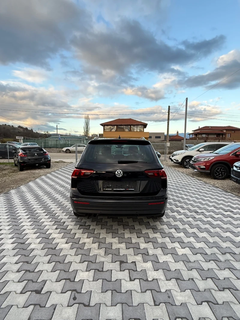 VW Tiguan 2.0 TDI 4x4, снимка 5 - Автомобили и джипове - 52710580