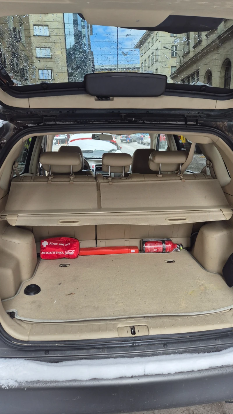 Hyundai Tucson 2.0 CRDI, снимка 10 - Автомобили и джипове - 53129931