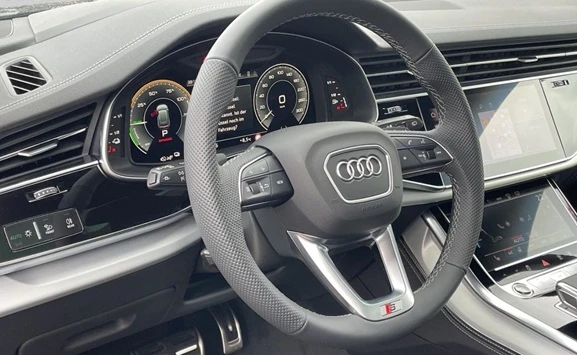Audi Q8 55 TFSIe Quattro = NEW= S-line Гаранция - изображение 6
