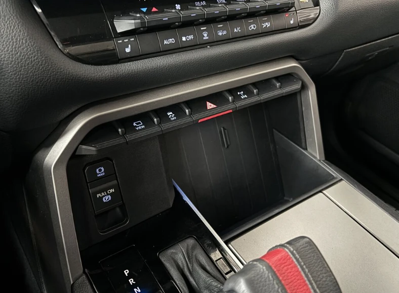 Toyota Sequoia TRD OFF ROAD , снимка 16 - Автомобили и джипове - 53826380