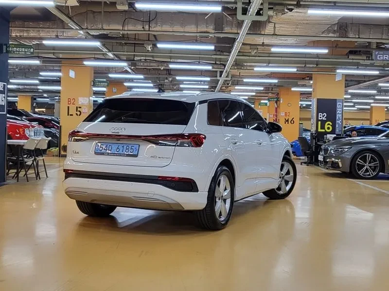 Audi Q4 40 Premium - ���� 30% ����� | Mobile.bg � ����������� 4