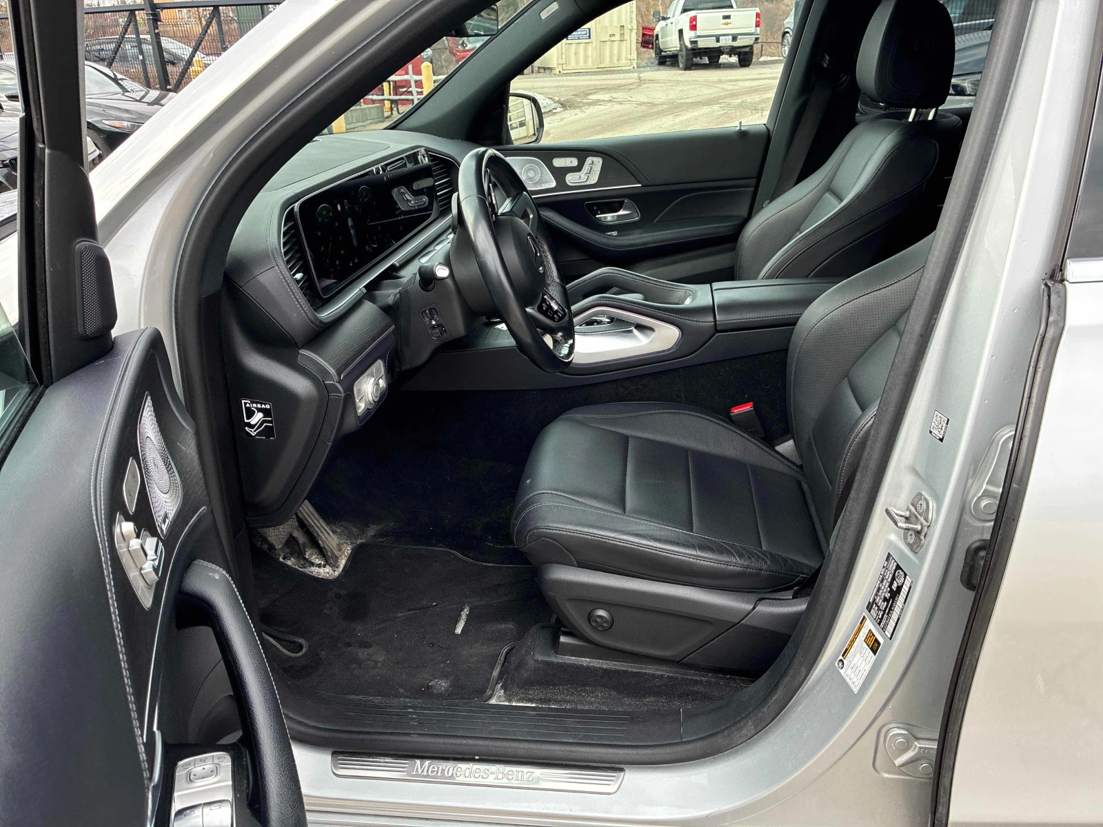 Mercedes-Benz GLE 350 AMG* PACK* BURMESTER* 360КАМЕРА* LANE* ASSIST* , снимка 6 - Автомобили и джипове - 53804113