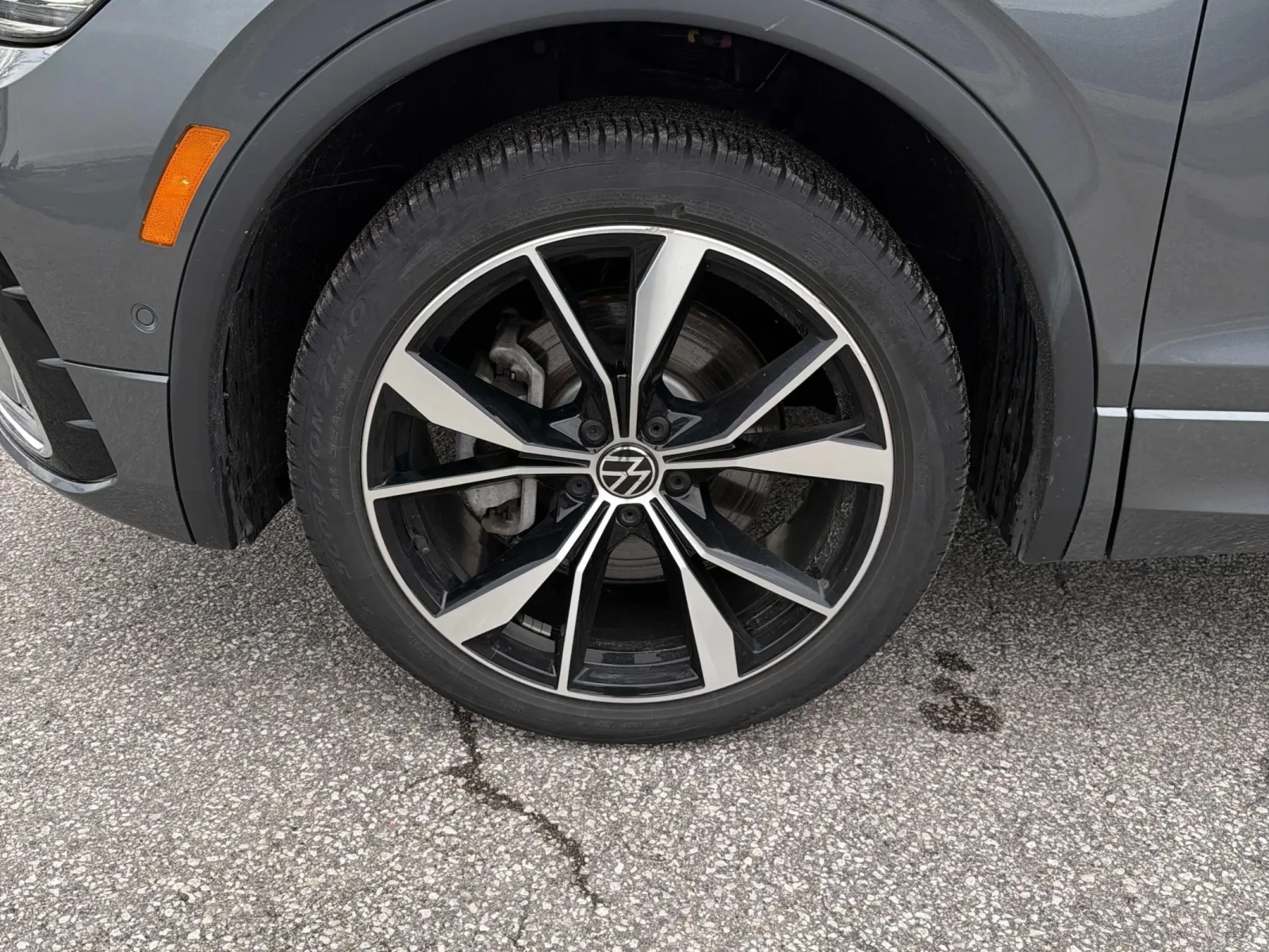 VW Tiguan Highline R-Line * * CARFAX * * АВТО КРЕДИТ * * , снимка 6 - Автомобили и джипове - 54209709