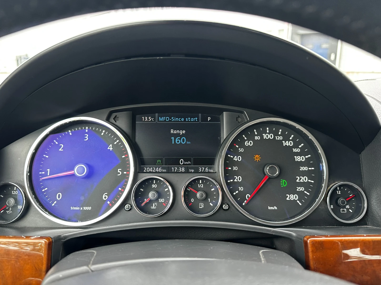 VW Touareg 3.0d 239 к.с./ГАРАНЦИЯ ОТ КЕНТАВЪР, снимка 17 - Автомобили и джипове - 54607842