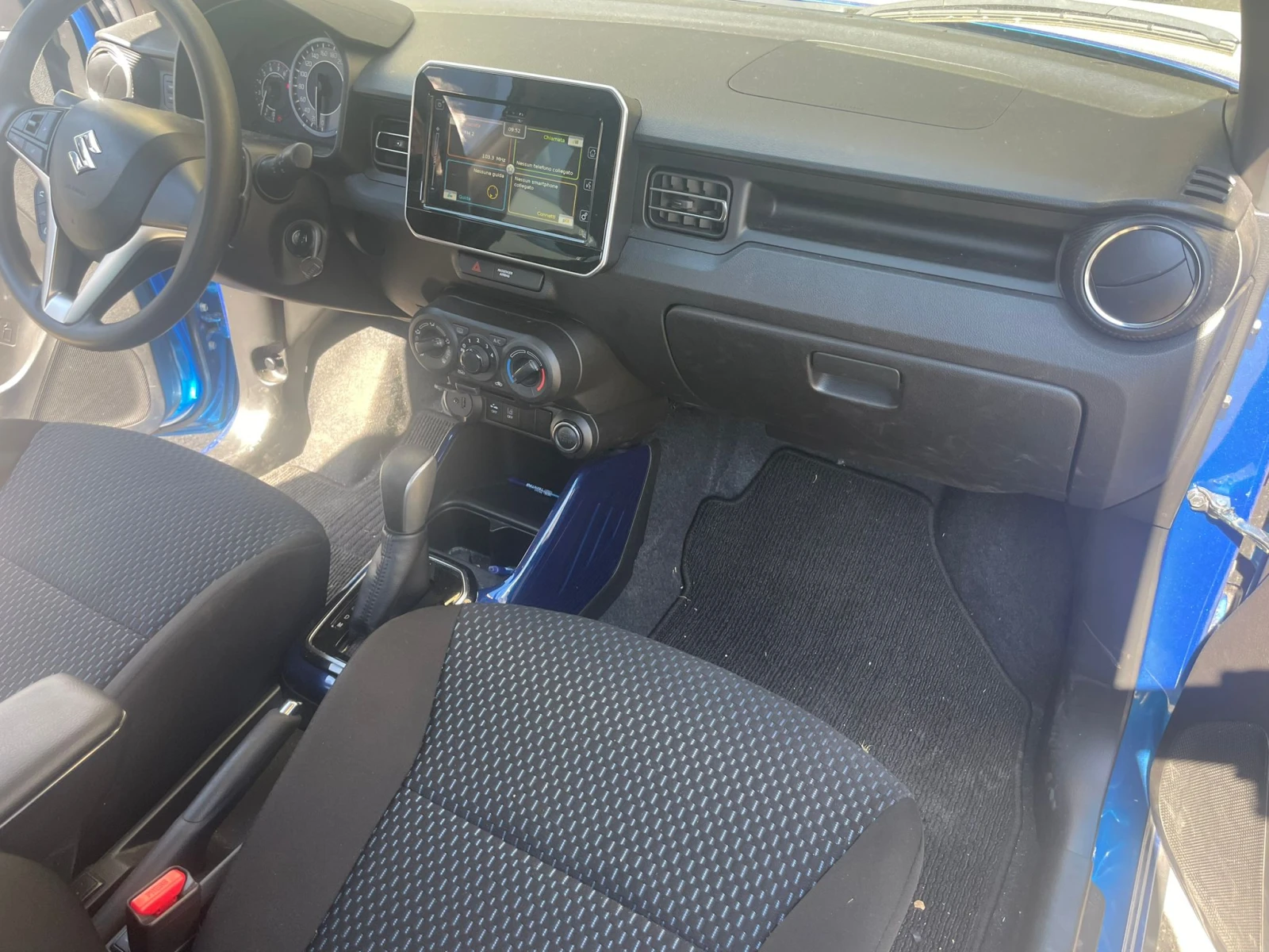 Suzuki Ignis, снимка 17 - Автомобили и джипове - 54953473