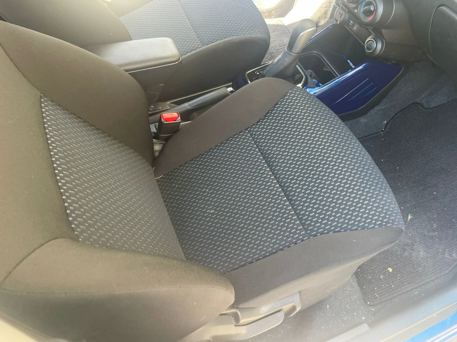Suzuki Ignis, снимка 16 - Автомобили и джипове - 54953473