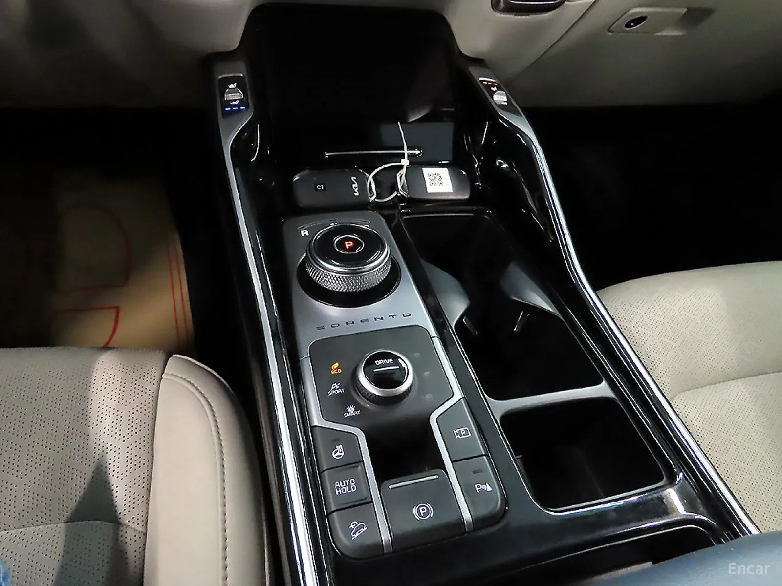Kia Sorento 1.6 Hybrid\4x4, снимка 13 - Автомобили и джипове - 55584746
