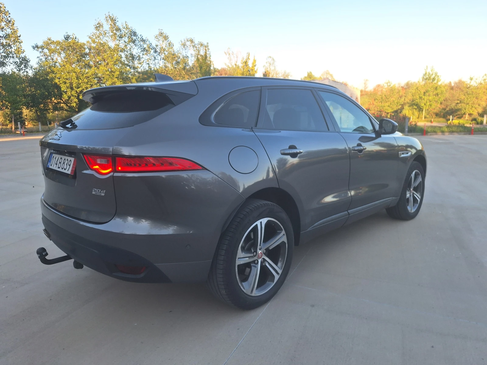 Jaguar F-PACE 2.0D RSport Meridian Панорама AWD, снимка 8 - Автомобили и джипове - 55993716