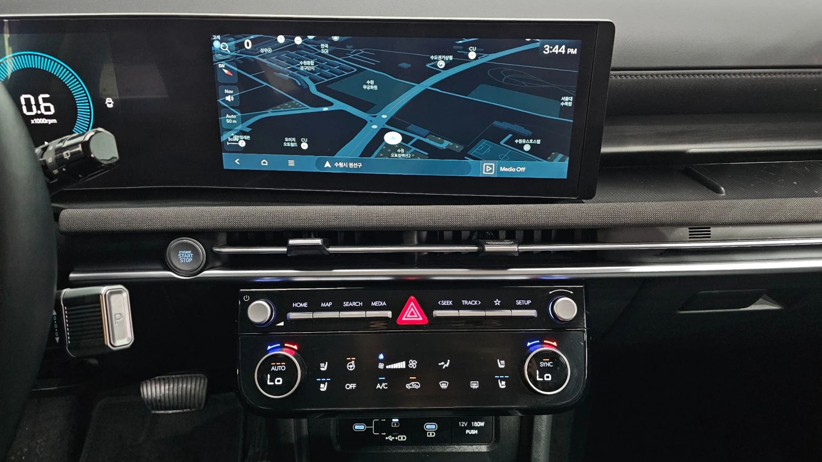 Hyundai Tucson 1.6 T-GDI Premium, снимка 11 - Автомобили и джипове - 56213653
