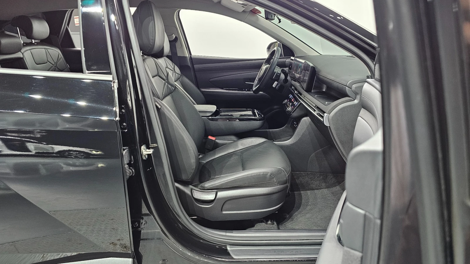 Hyundai Tucson 1.6 T-GDI Premium, снимка 9 - Автомобили и джипове - 56213653