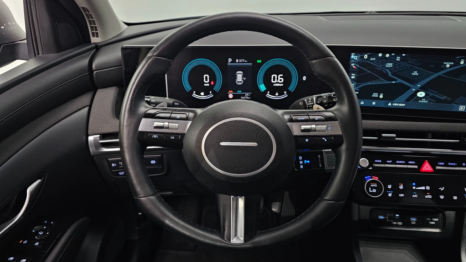 Hyundai Tucson 1.6 T-GDI Premium, снимка 12 - Автомобили и джипове - 56213653