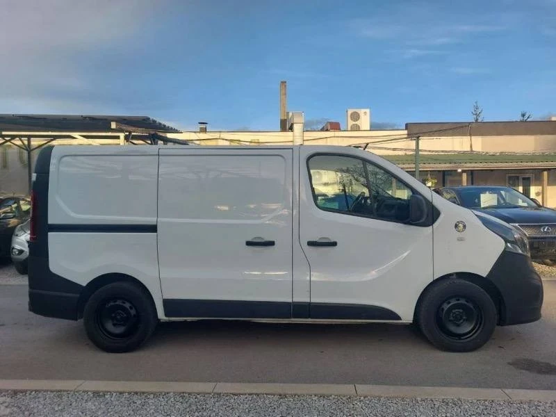 Opel Vivaro, снимка 6 - Бусове и автобуси - 53160844