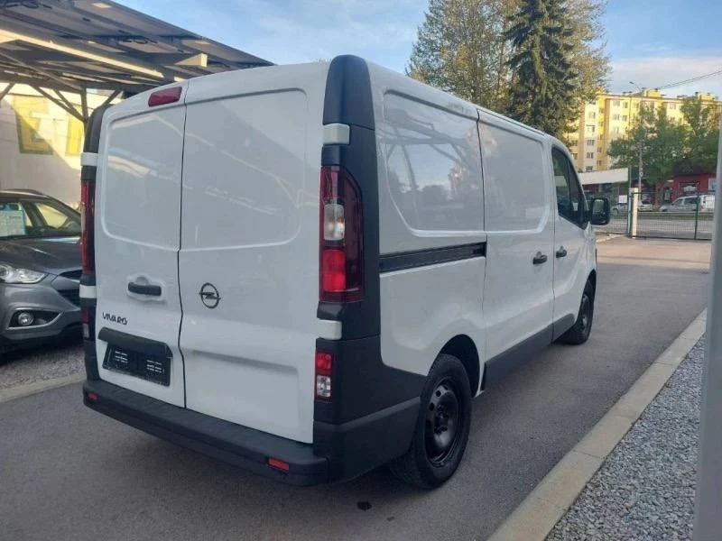 Opel Vivaro, снимка 4 - Бусове и автобуси - 53160844