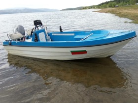 Лодка Lamberti ОПЕН 4.3м-1.7м/конзола/кормило+ Регистриран колеса, снимка 3 - Воден транспорт - 46332022
