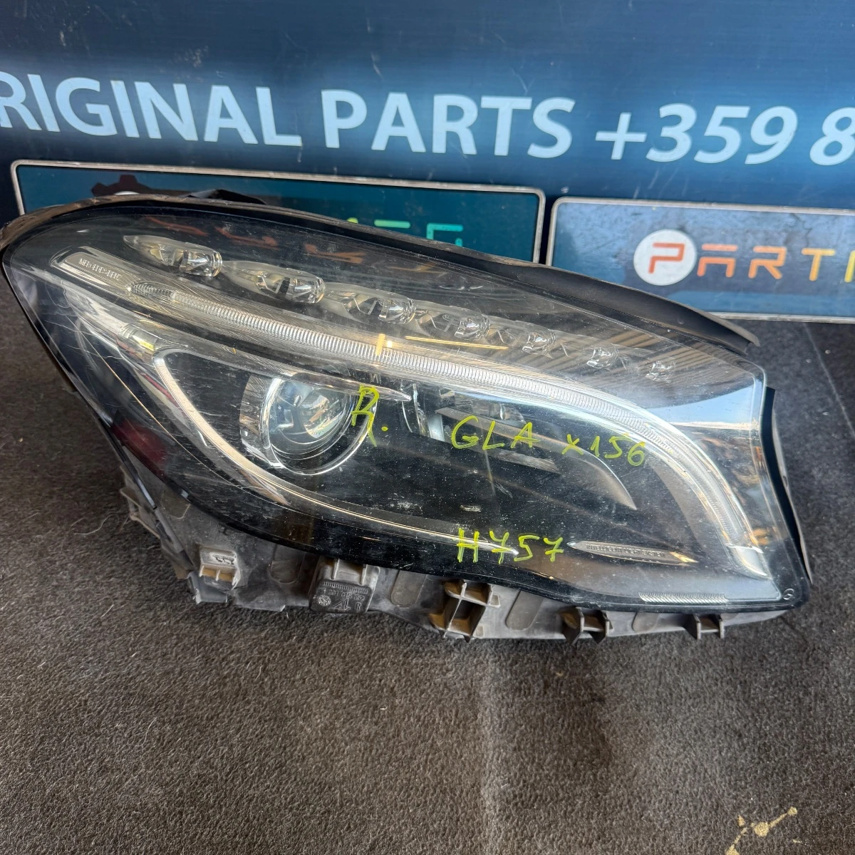 Десен фар биксенон за Mercedes GLA X156 22CDI A1569062400-1830