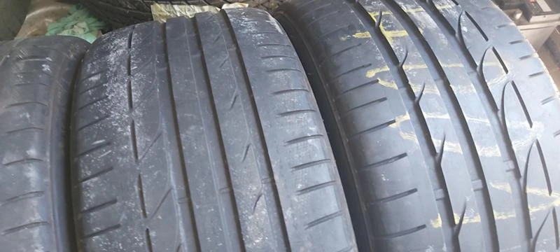 Гуми Летни 255/40R18, снимка 3 - Гуми и джанти - 33540088