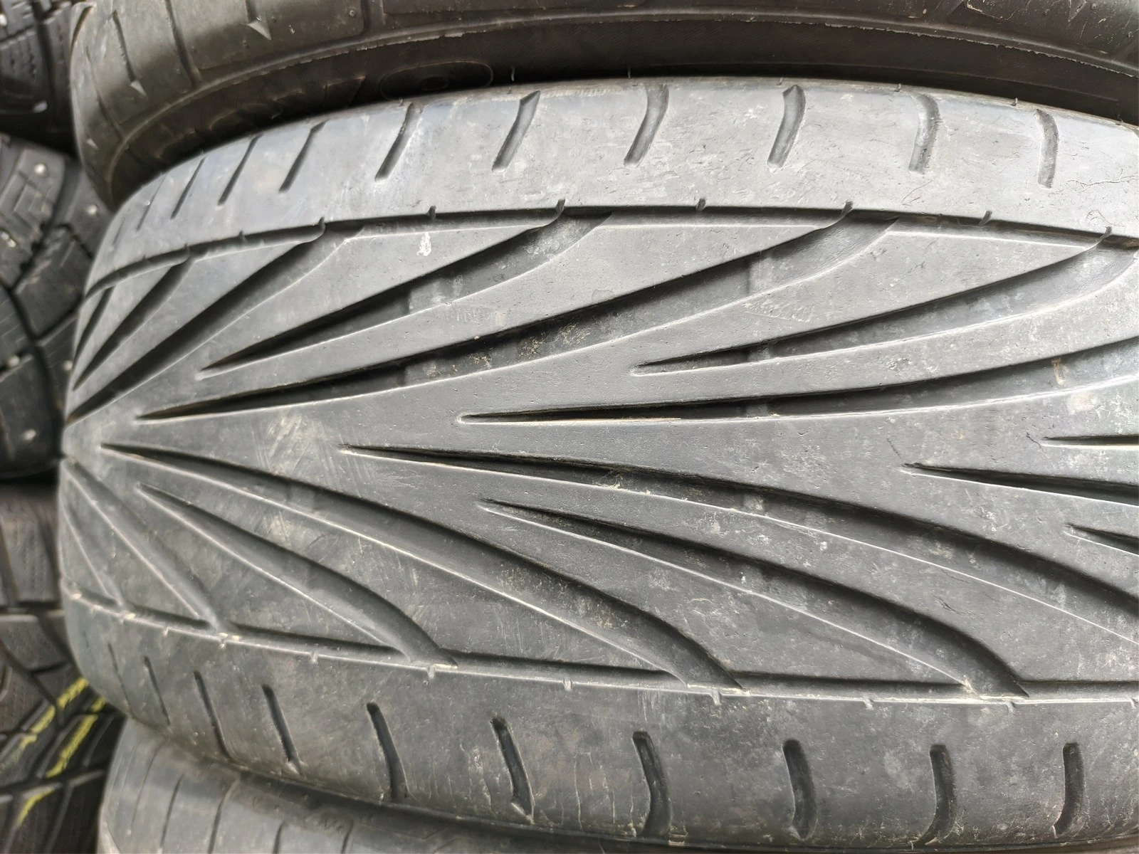 Гуми Летни 205/45R17