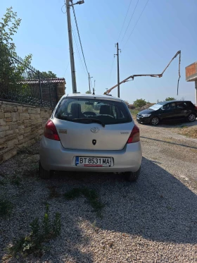 Toyota Yaris лек автомобил, снимка 3