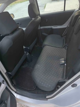 Toyota Yaris лек автомобил, снимка 5