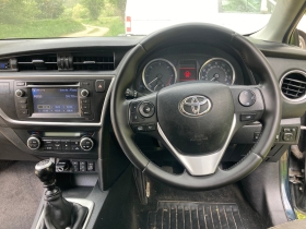 Toyota Auris 1.4D4D 90кс. КОЖА /НА ЧАСТИ/, снимка 13 - Автомобили и джипове - 36734204