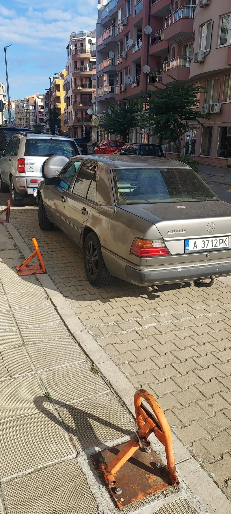 Mercedes-Benz 124, снимка 2 - Автомобили и джипове - 46565316