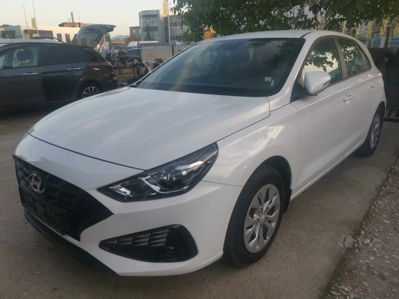 Hyundai I30 1.5i, снимка 2 - Автомобили и джипове - 42920927