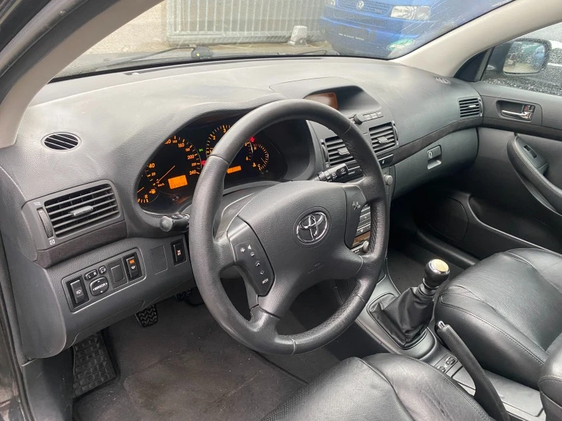 Toyota Avensis 2.2d 177к.с, снимка 10 - Автомобили и джипове - 46274722