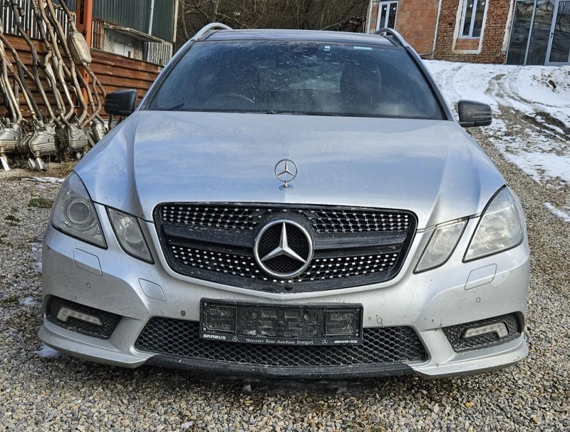 Mercedes-Benz E 350 Въздух//Harman//7места//Ксенон, снимка 2 - Автомобили и джипове - 43820988