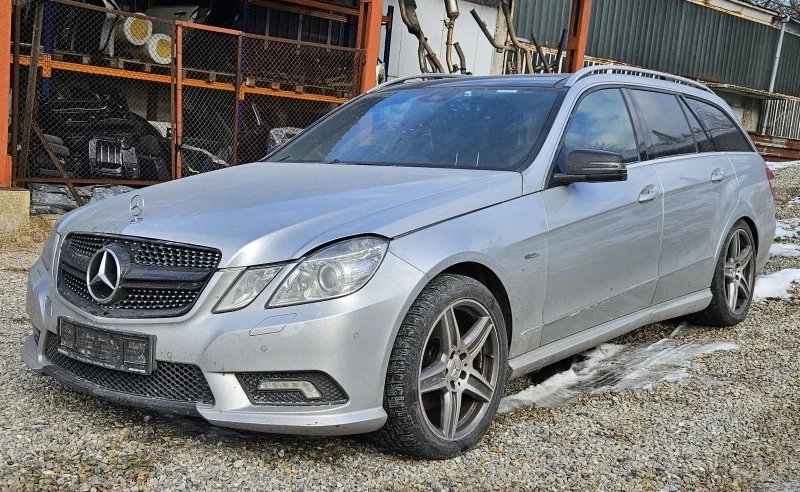 Mercedes-Benz E 350 Въздух//Harman//7места//Ксенон, снимка 1 - Автомобили и джипове - 43820988