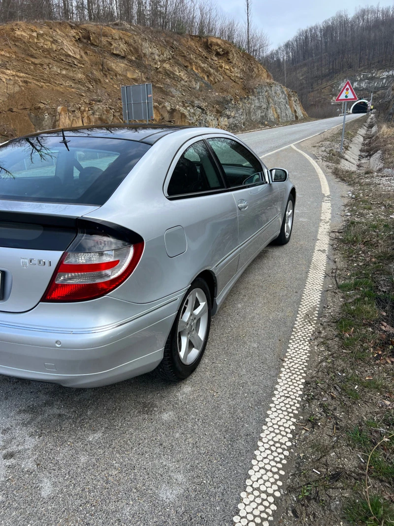 Mercedes-Benz C 200 FACELIFT, снимка 4 - Автомобили и джипове - 47304604