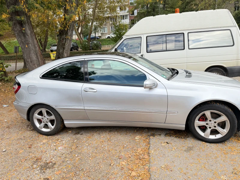 Mercedes-Benz C 200 2.2 CDI, снимка 2 - Автомобили и джипове - 47304604