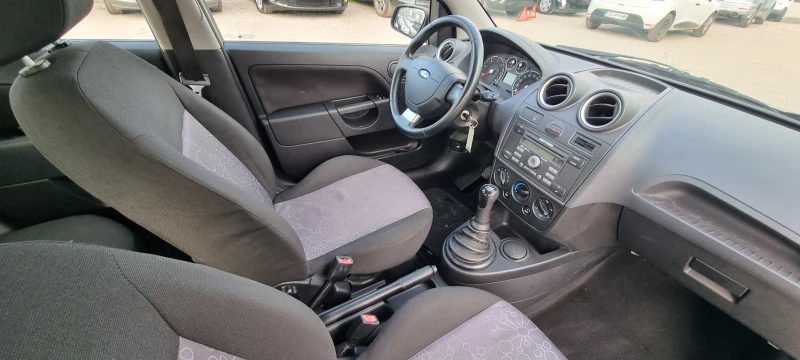 Ford Fiesta 1.4 TDCI 68k.c ITALIA EURO 4, снимка 15 - Автомобили и джипове - 45538841