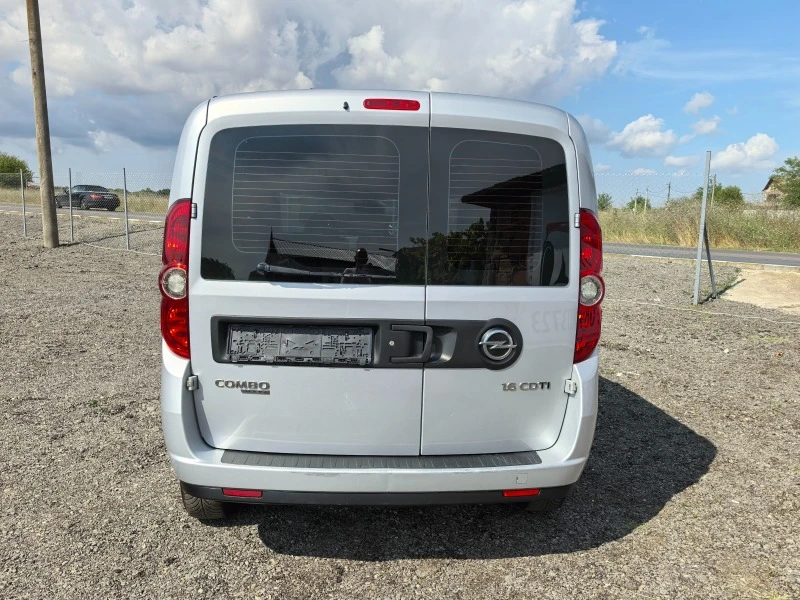 Opel Combo 1.6CDTI, снимка 4 - Автомобили и джипове - 46804834