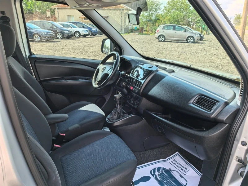 Opel Combo 1.6CDTI, снимка 13 - Автомобили и джипове - 46804834